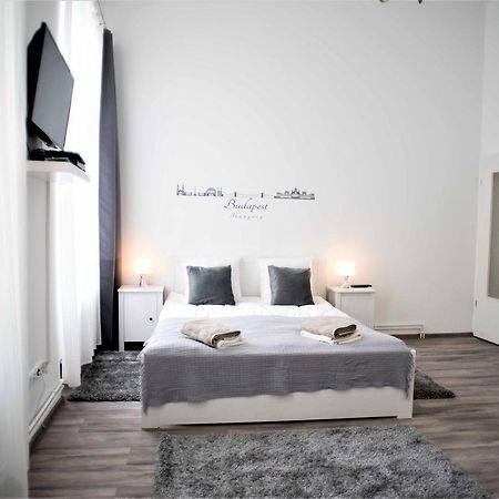 Castle Trees Apartment Budapest Ngoại thất bức ảnh