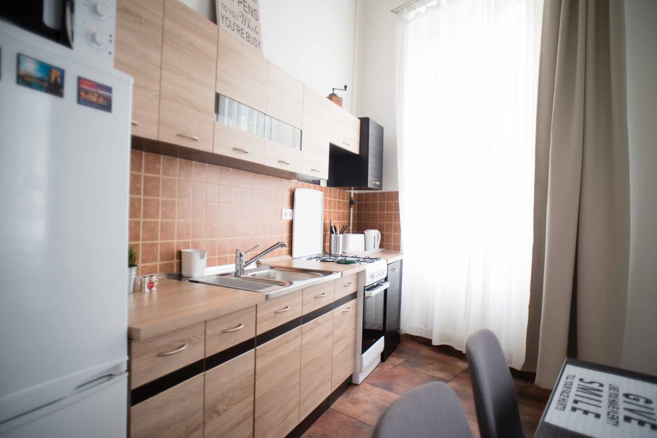 Castle Trees Apartment Budapest Ngoại thất bức ảnh