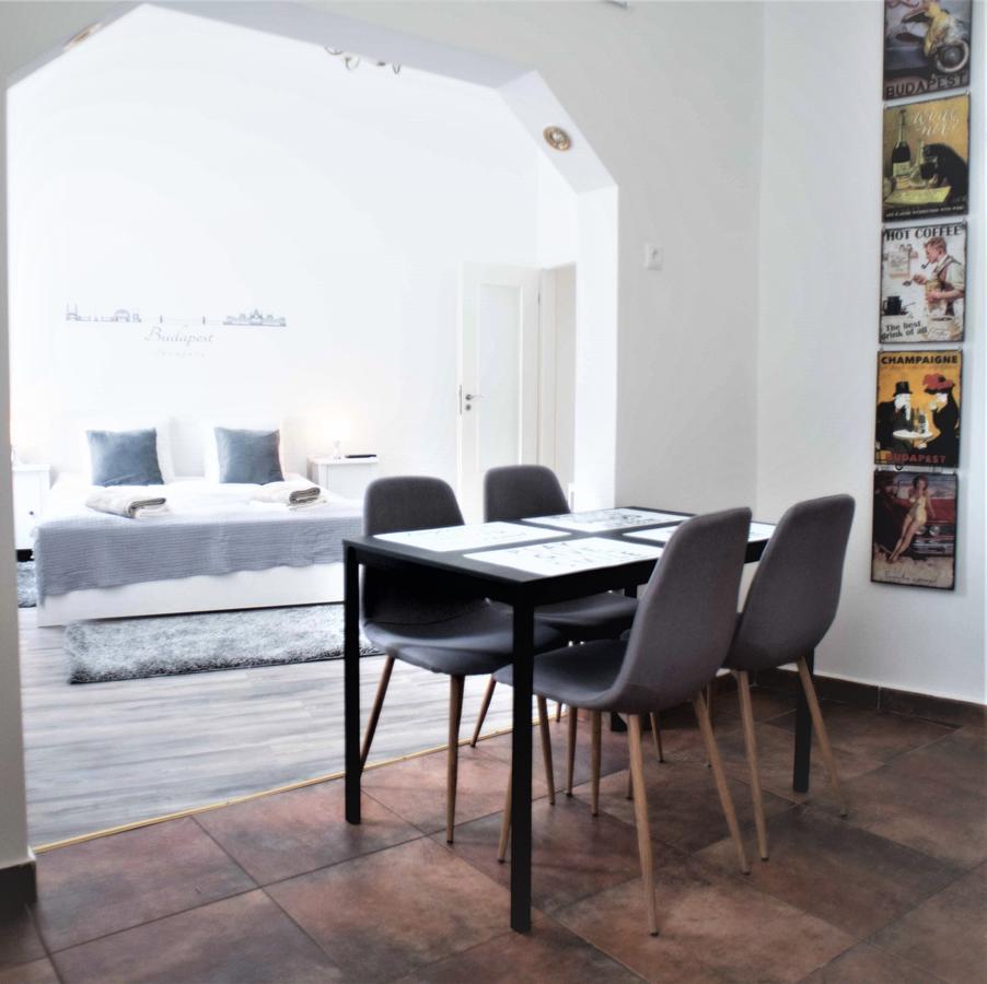 Castle Trees Apartment Budapest Ngoại thất bức ảnh