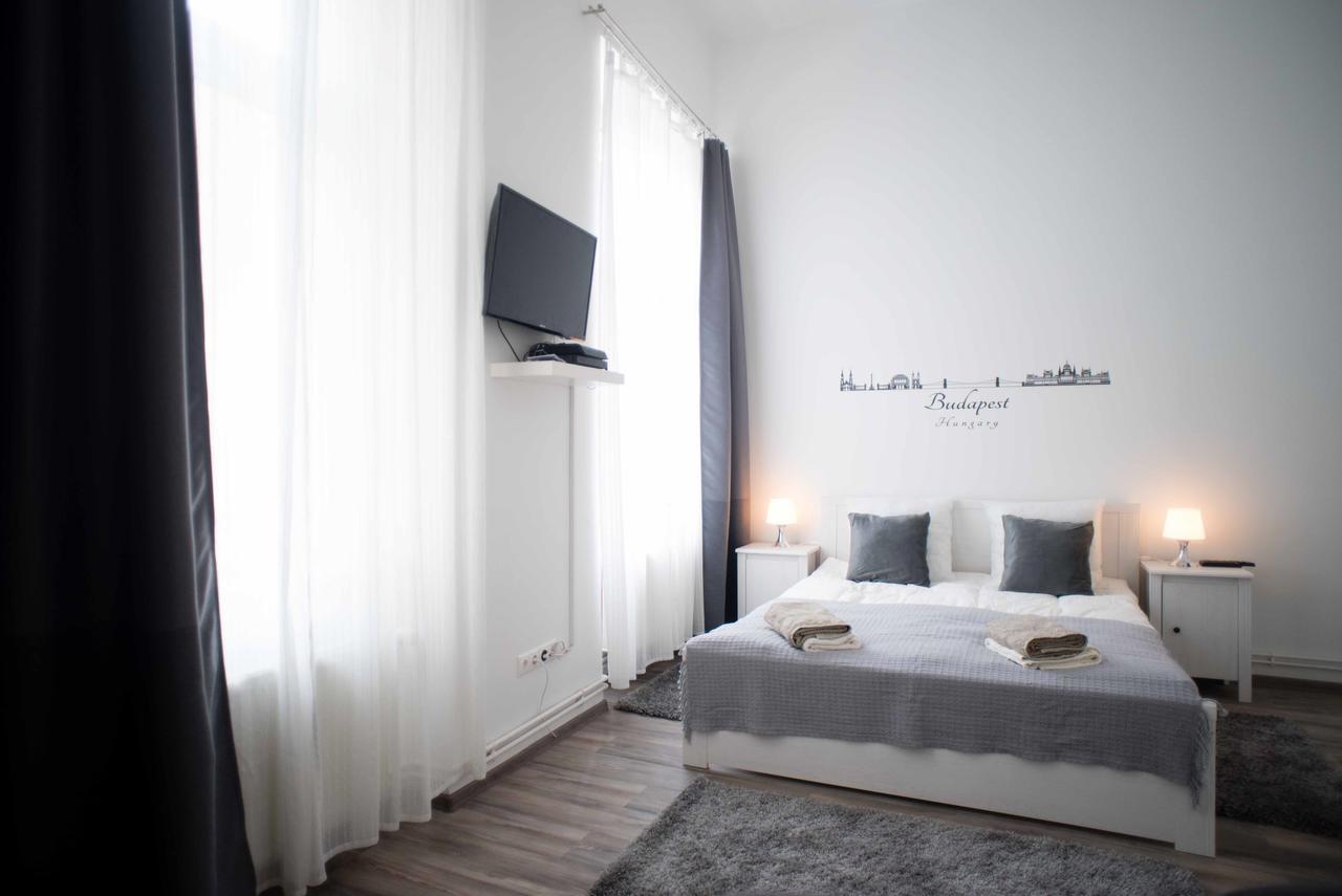 Castle Trees Apartment Budapest Ngoại thất bức ảnh